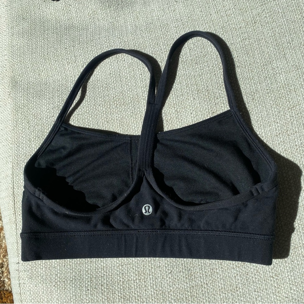 Lululemon Flow Y sports bra - size 6